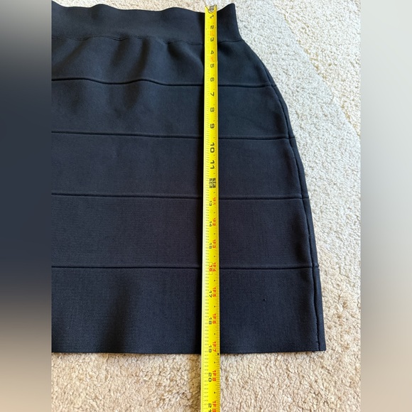 BCBGMaxAzria Black Pencil Skirt Bandage Stretchy Knit Large - Picture 3 of 6
